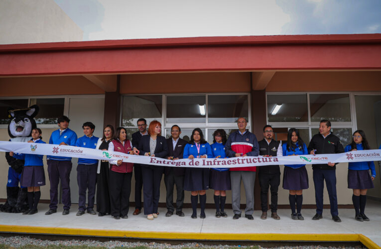 Natividad Castrejón entrega obra educativa en CECyTEH Epazoyucan
