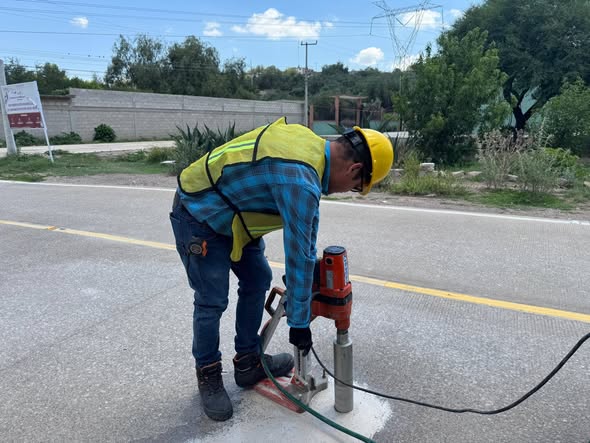 Contraloría supervisa obra carretera en Tetepango para garantizar calidad y transparencia