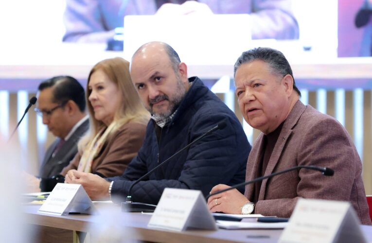 Julio Menchaca respalda el fortalecimiento de la educación superior