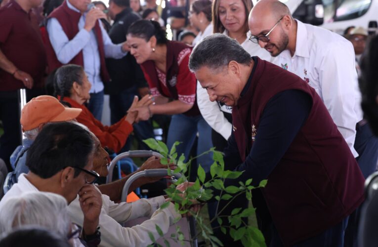 En Ajacuba, Menchaca Salazar subraya resultados de la transformación con obra y bienestar social