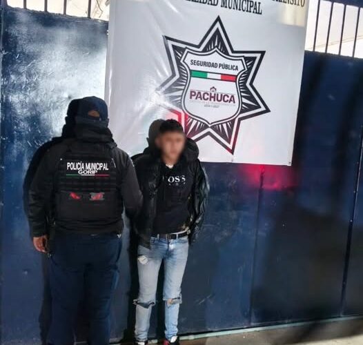 Detenido tras persecución en Pachuca; contaba con orden de aprehensión vigente