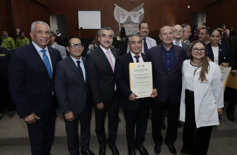 Logra Escuela Superior de Huejutla tres certificaciones en bienestar y salud integral