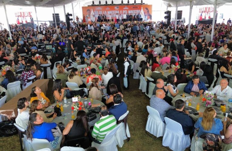 CULMINAN FESTEJOS A DOCENTES HIDALGUENSES
