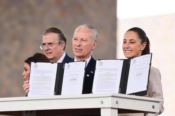CLAUDIA SHEINBAUM ANUNCIA ACCIONES PARA FACILITAR Y DAR CERTIDUMBRE A LA INVERSIÓN