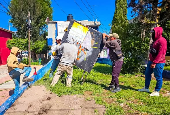 Pachuca intensifica retiro de estructuras irregulares para mejorar su imagen urbana