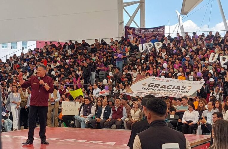 Hidalgo, segundo estado con más becas para universitarios: Julio Menchaca    