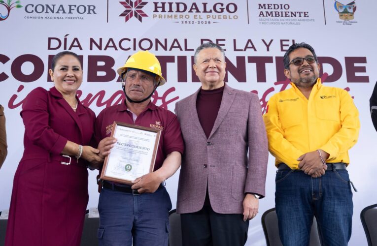Julio Menchaca enaltece labor de combatientes de incendios forestales  