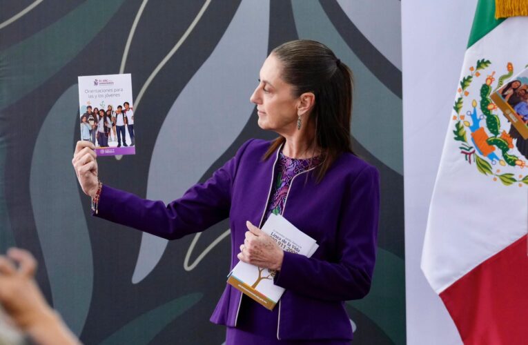 Claudia Sheinbaum puso en marcha la estrategia nacional de atención a la salud mental para las y los jóvenes: el abc de las emociones al iniciar el ciclo escolar 2026-2027