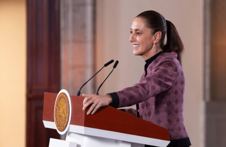 Claudia Sheinbaum anuncia consulta a maestras y maestros sobre propuesta de regulación de uso de celulares en las escuelas