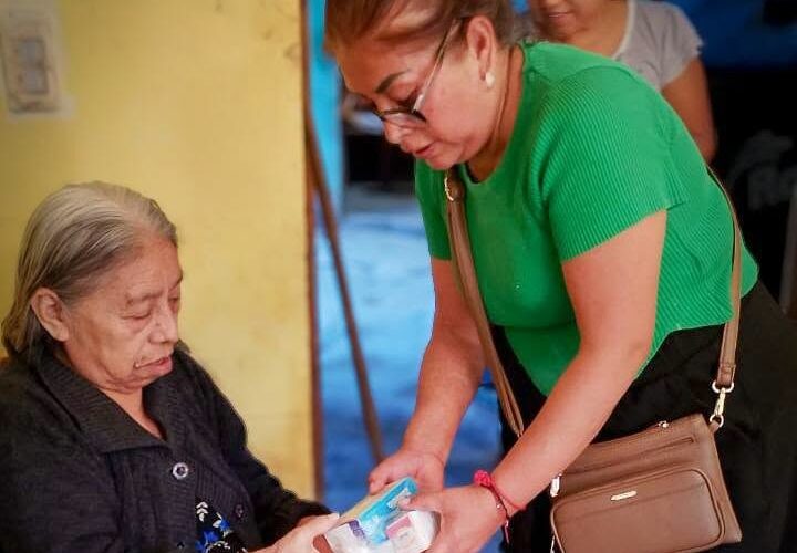 Trabajo en equipo entre DIF Hidalgo y DIF Huehuetla amplía apoyos para grupos prioritarios