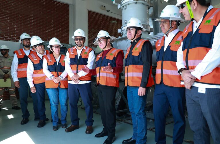 Julio Menchaca recorre subestación Hidalgo de CFE