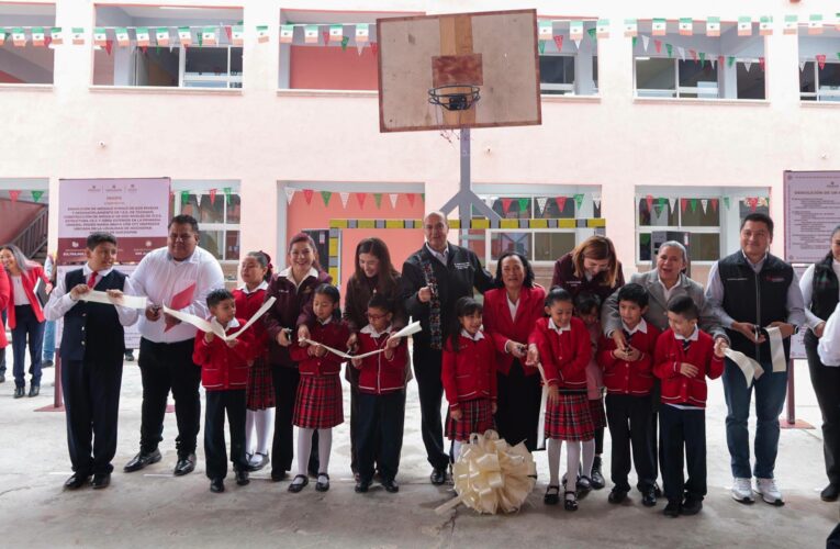 Se entrega obra educativa por 12.9 mdp en Huichapan